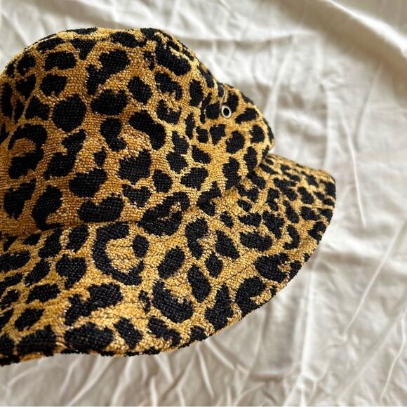 RE/DONE Bucket Hat— NWOT - Picture 3 of 4